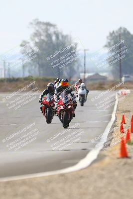 media/Sep-20-2025-TrackDaz (Sat) [[27f0cde673]]/B Group/220pm (Turn 9)/